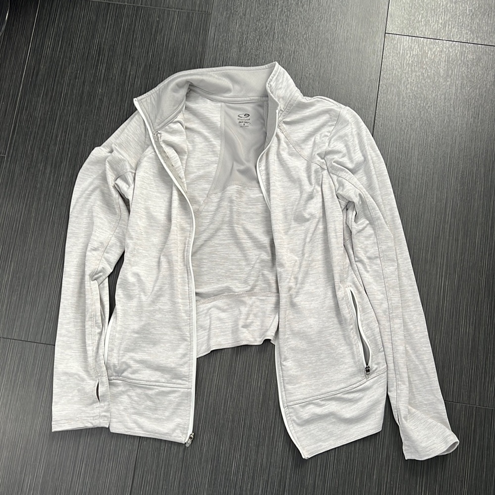 C9 Lightweight Running Jacket With Pockets And Th… - image 1